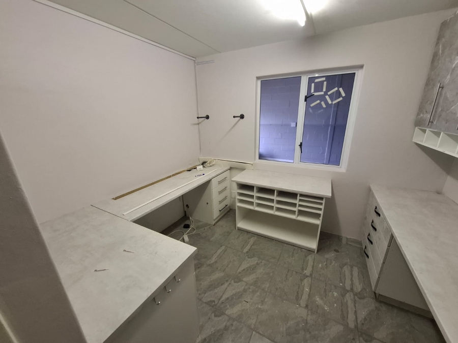 To Let Commercial Property for Rent in Brackenfell Central Western Cape